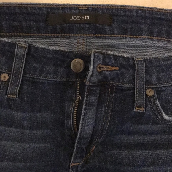 Distressed joe s Jeans - Picture 3 of 3